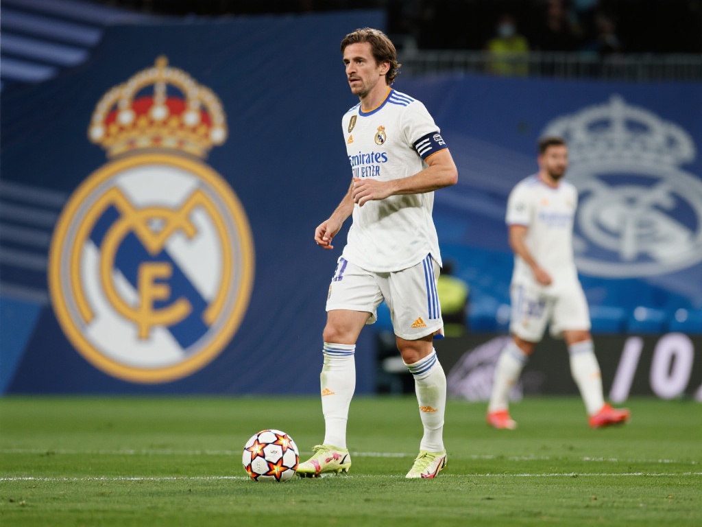 以现在的战术需求来看，皇马正处于新老交替