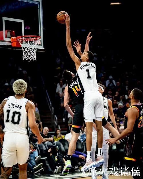 文班亚马29分马刺险胜火箭，杜兰特31分太阳力克独行侠